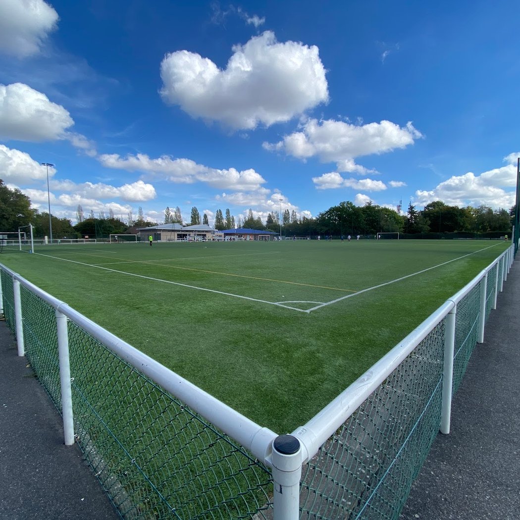 Stadium Plaine 2